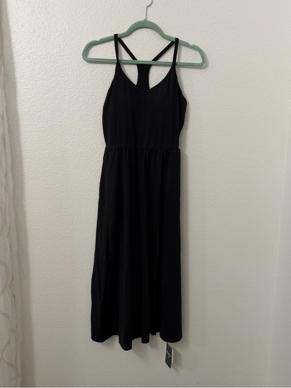 HALARA Black Softly Zero Airy Midi Dress with Crossback